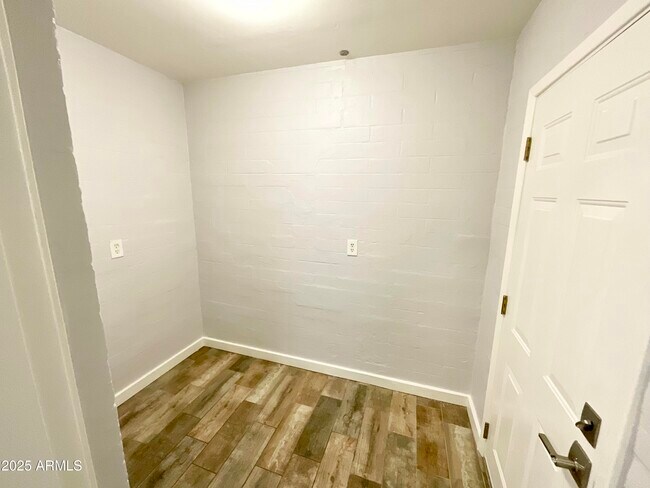 Building Photo - 1705 West Campbell Ave