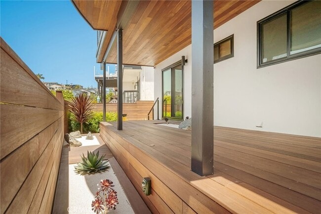 Building Photo - 34031 Mazo Dr