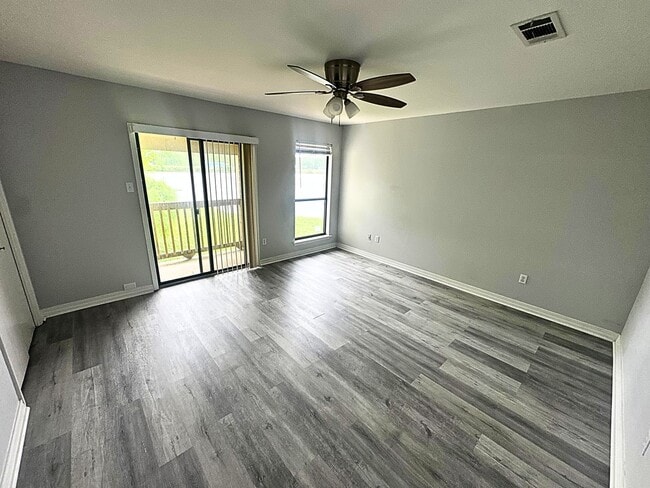 Building Photo - Fisherman's Delight