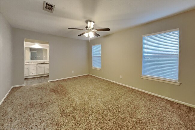 Building Photo - 31 S White Pebble Ct