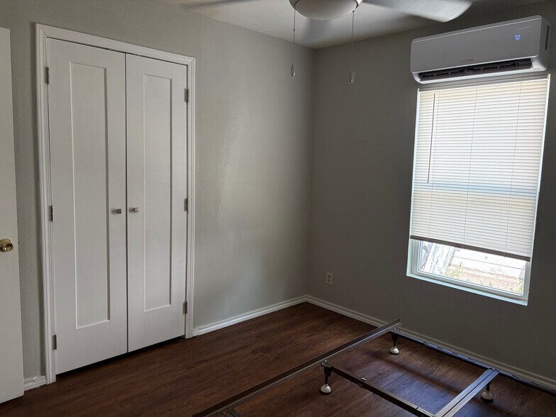 Building Photo - Room in Single Family Home on Congress Ave