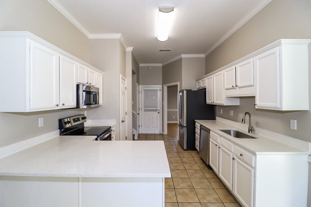 Building Photo - 8901 Raspberry Ln