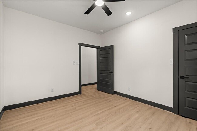 Building Photo - 4335 Alvin St