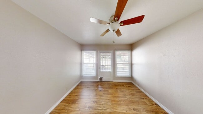 Building Photo - Spacious 4-Bedroom, 2-Bath Home in Desirable La Habra Location