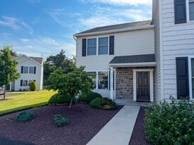 Building Photo - 141 Cedarwood Dr