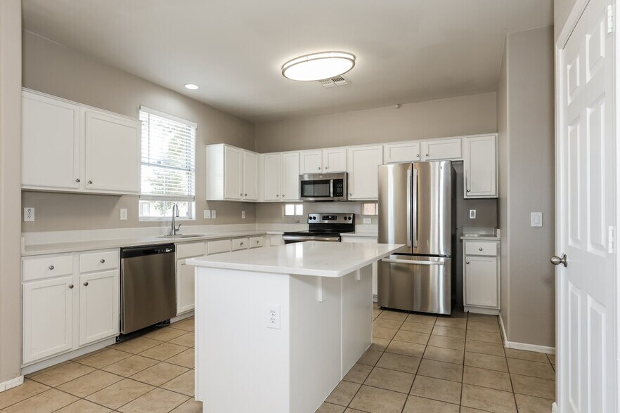 Building Photo - 3728 S 54th Glen