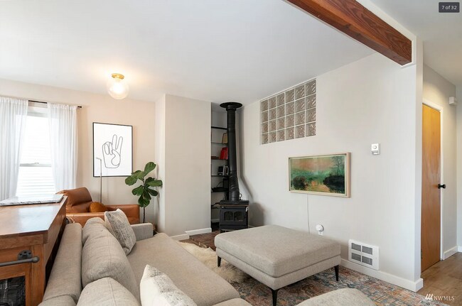 Building Photo - 2606 E Madison St