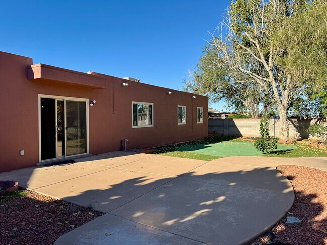 Building Photo - Home in Heritage Hills