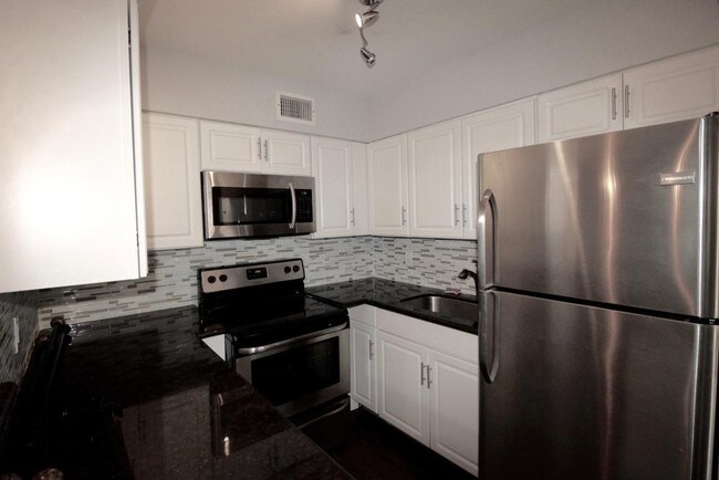 Building Photo - 4206 Newton Ave