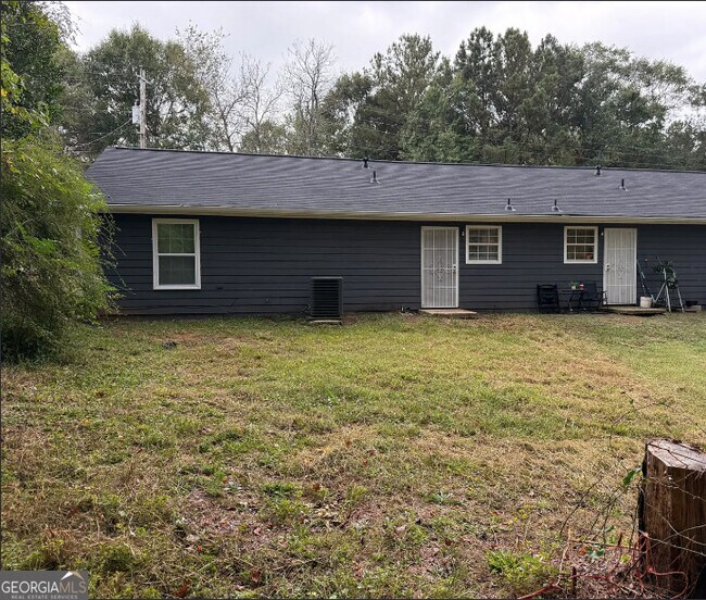 Building Photo - 6128 Green Acres Dr SW