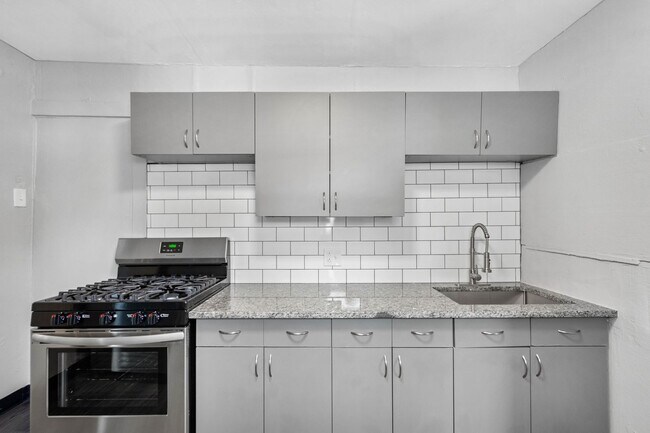 Building Photo - 1740 Arlington Ave