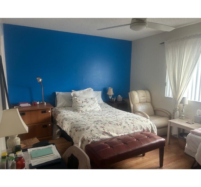 Building Photo - 139 Sparrow Dr