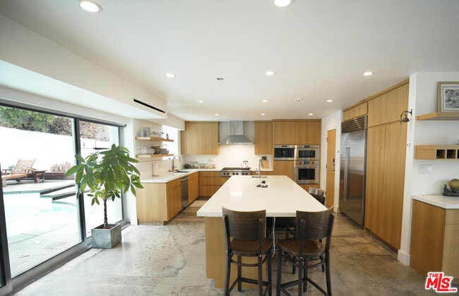 Building Photo - 2690 Zorada Dr
