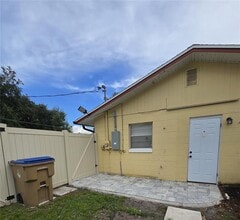 Building Photo - 1190 Pecan St