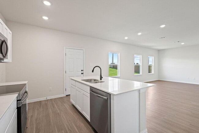 Building Photo - Brand New 4 Bed / 3 Bath Home for Rent Mod...
