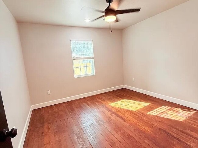 Building Photo - 5909 NW 40th St