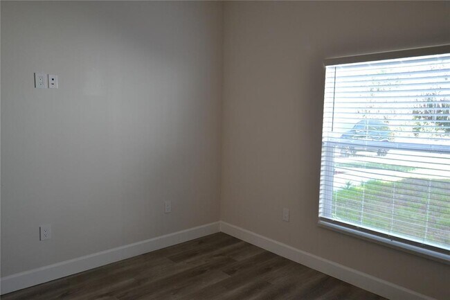 Building Photo - 6474 Taylor Ct