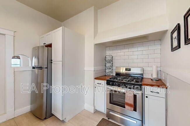 Building Photo - 219 Stover Ave SW