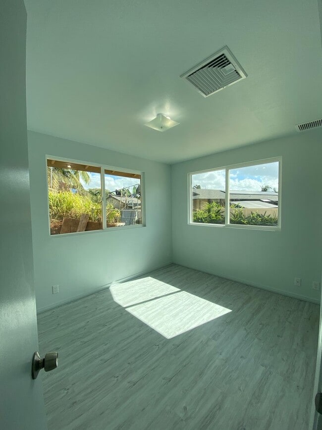 Building Photo - For Rent - 95-248 Wailawa St. A