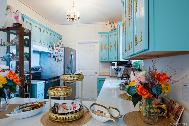 Building Photo - 126 Trafalgar Dr