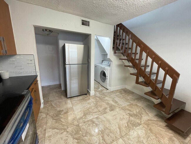 Building Photo - 9922 SW 2nd St