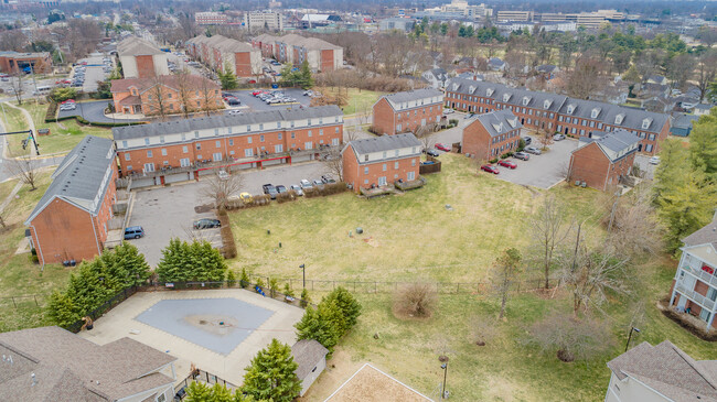 Building Photo - Red Mile Square Townhomes