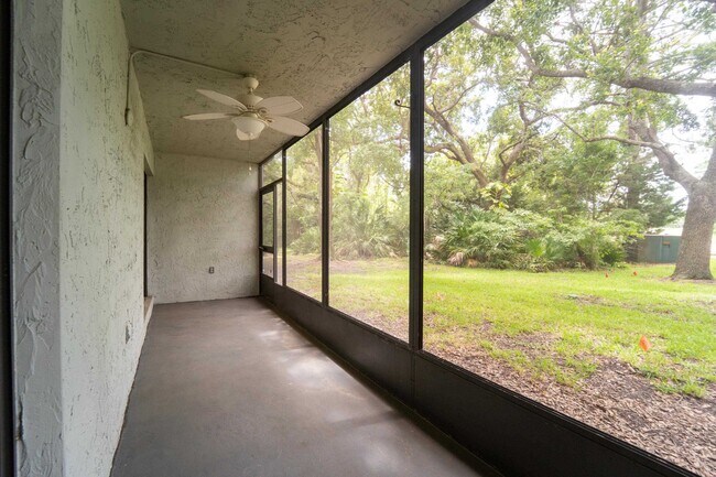 Building Photo - 23 Catalonia Ct