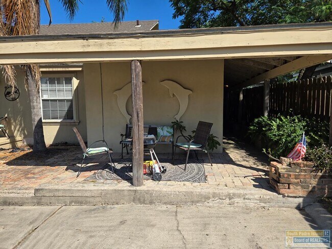 Primary Photo - 906 W Polk St