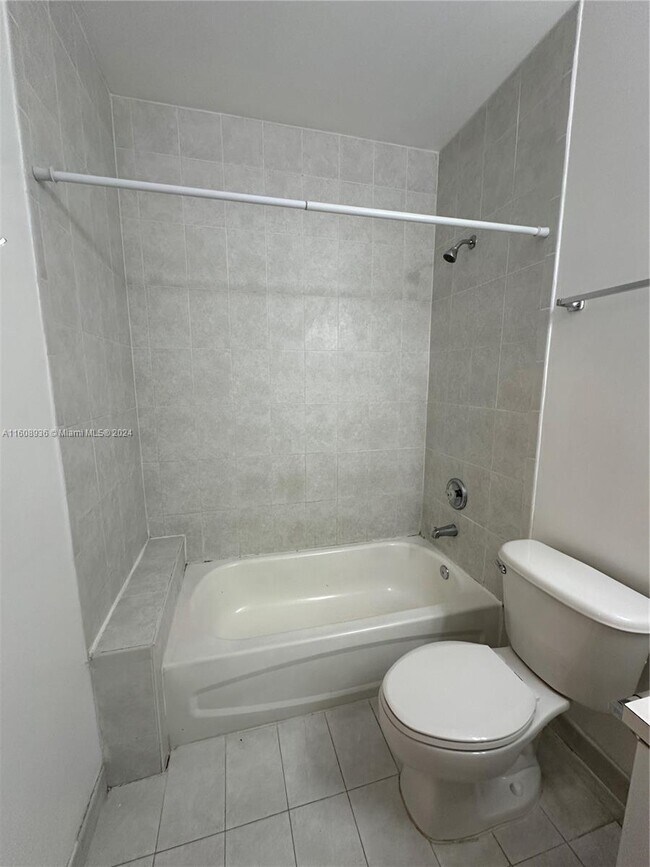 Building Photo - 2731 NE 3rd Dr