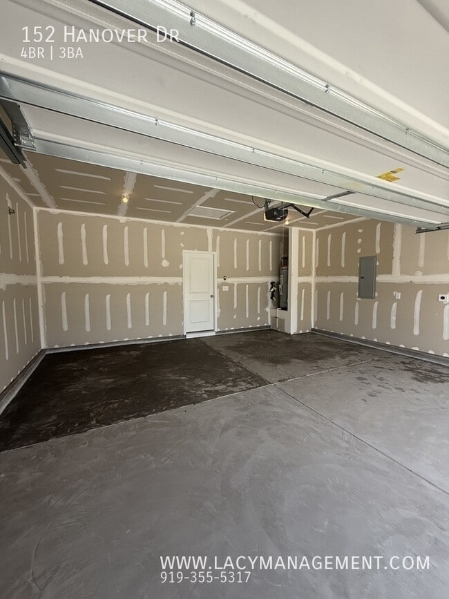 Building Photo - 152 Hanover Dr