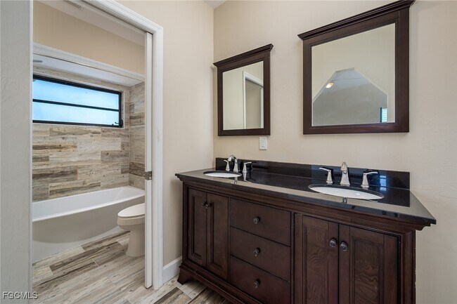 Building Photo - 1416 SE 11th Pl