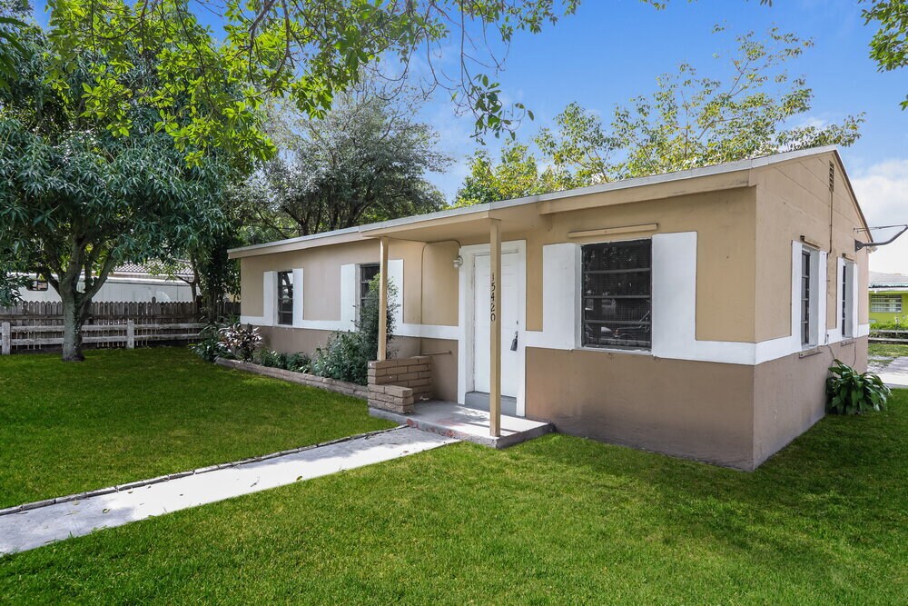 Building Photo - 15420 NW 27th Pl