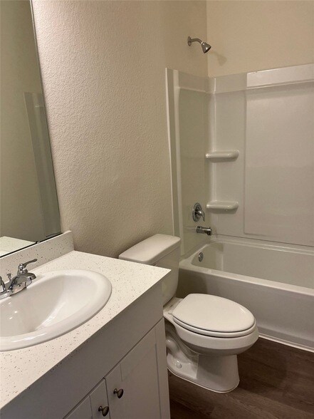 Building Photo - 5903 Grantgrala Dr