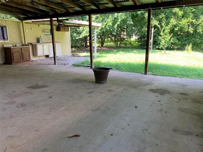 Building Photo - 416 Shaw St