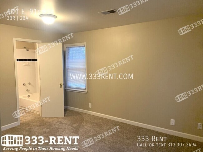 Building Photo - 601 E 91st St