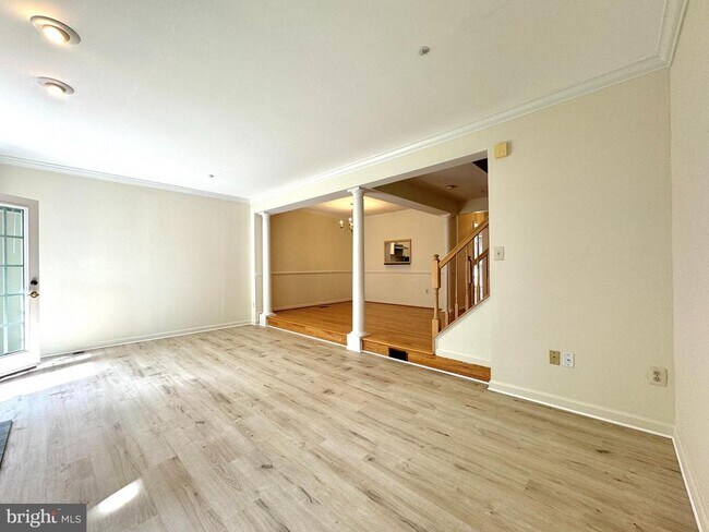 Building Photo - 10175 Treble Ct