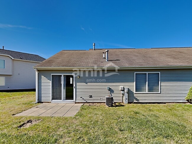 Building Photo - 2462 Mayfield Ct