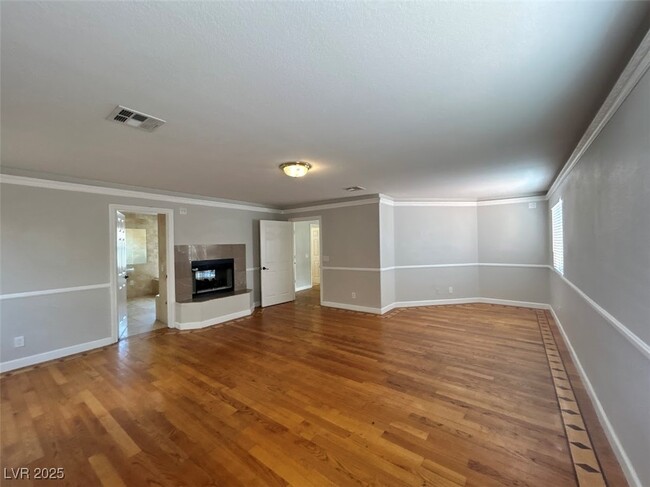 Building Photo - 1480 La Brea Rd