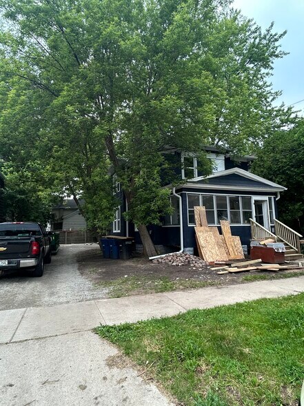 Primary Photo - 739 Franklin St