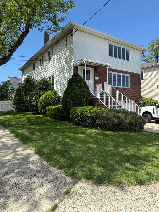 Building Photo - 203 Terrace Ave