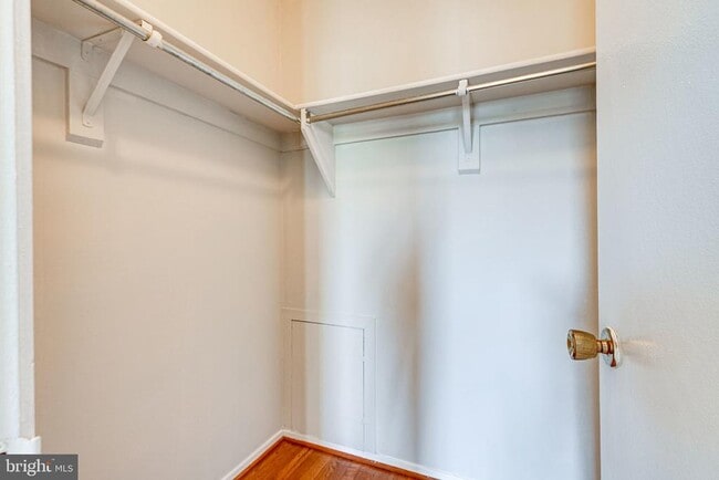 Building Photo - 1727 Cy Ct