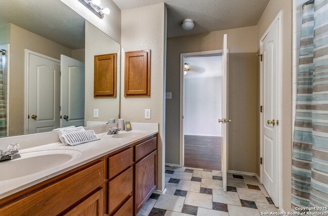 Building Photo - 8227 Maloy Manor