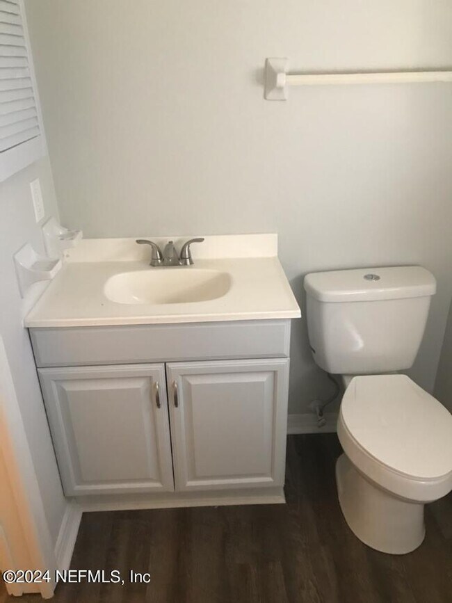 Building Photo - 466 Lombard St