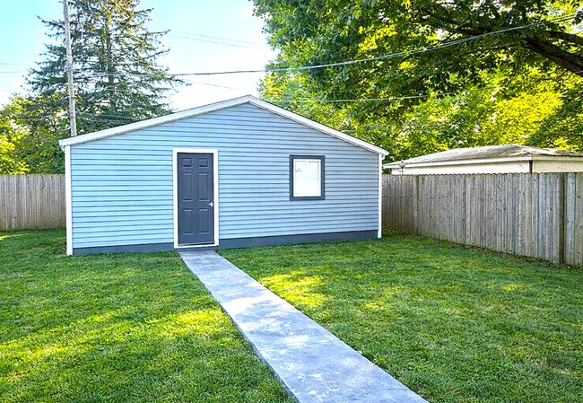 Building Photo - 2015 W Wilkins St