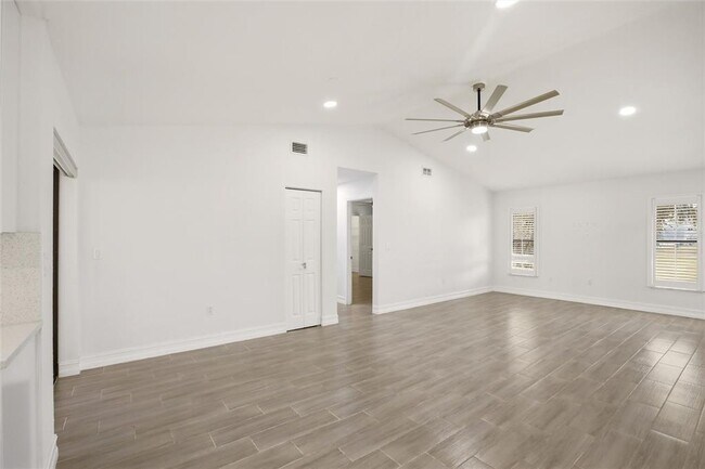 Building Photo - 176 N Waterway Dr NW