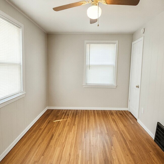 Building Photo - 3 Bed 1 Bath – Rental On Millbrook Road