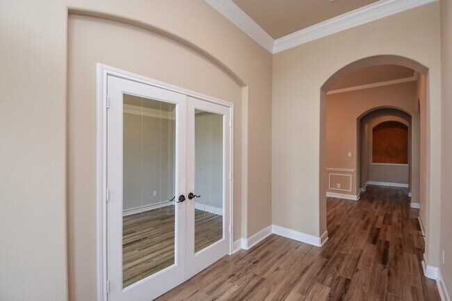 Building Photo - 10523 Texas Sage Way