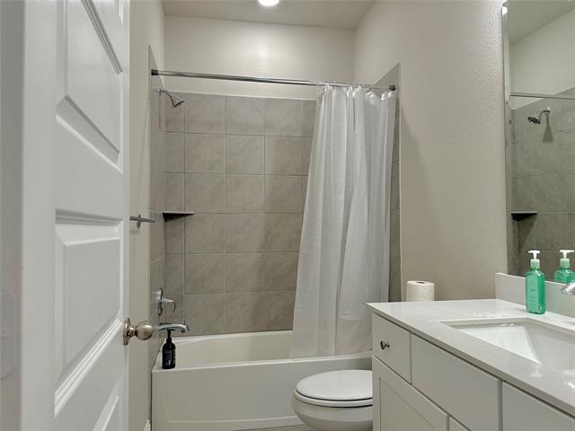 Building Photo - 3545 Declan Dr