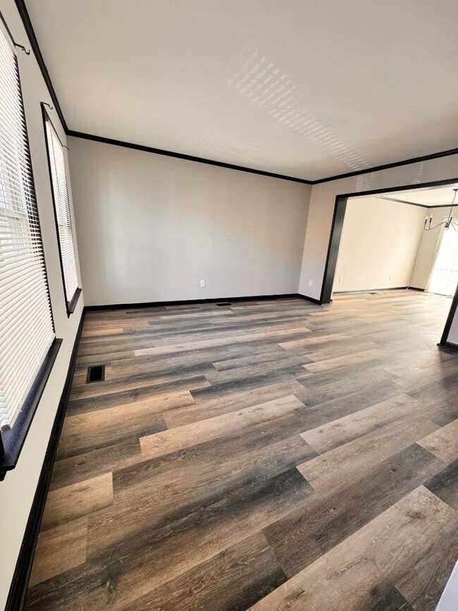 Building Photo - 2016 Brunt St