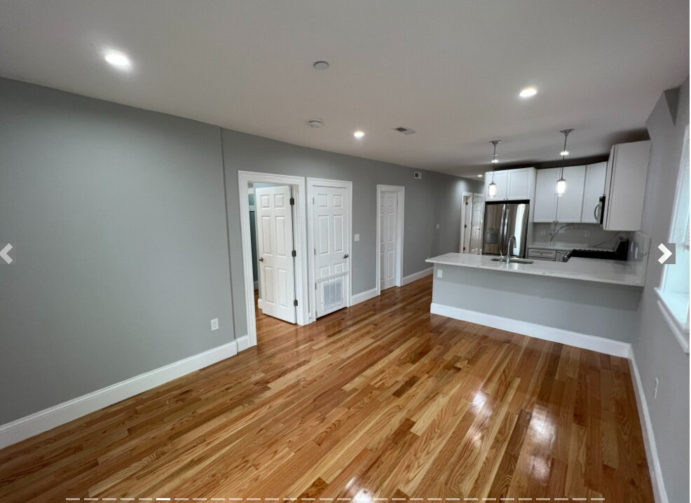 Building Photo - 15 Harold St